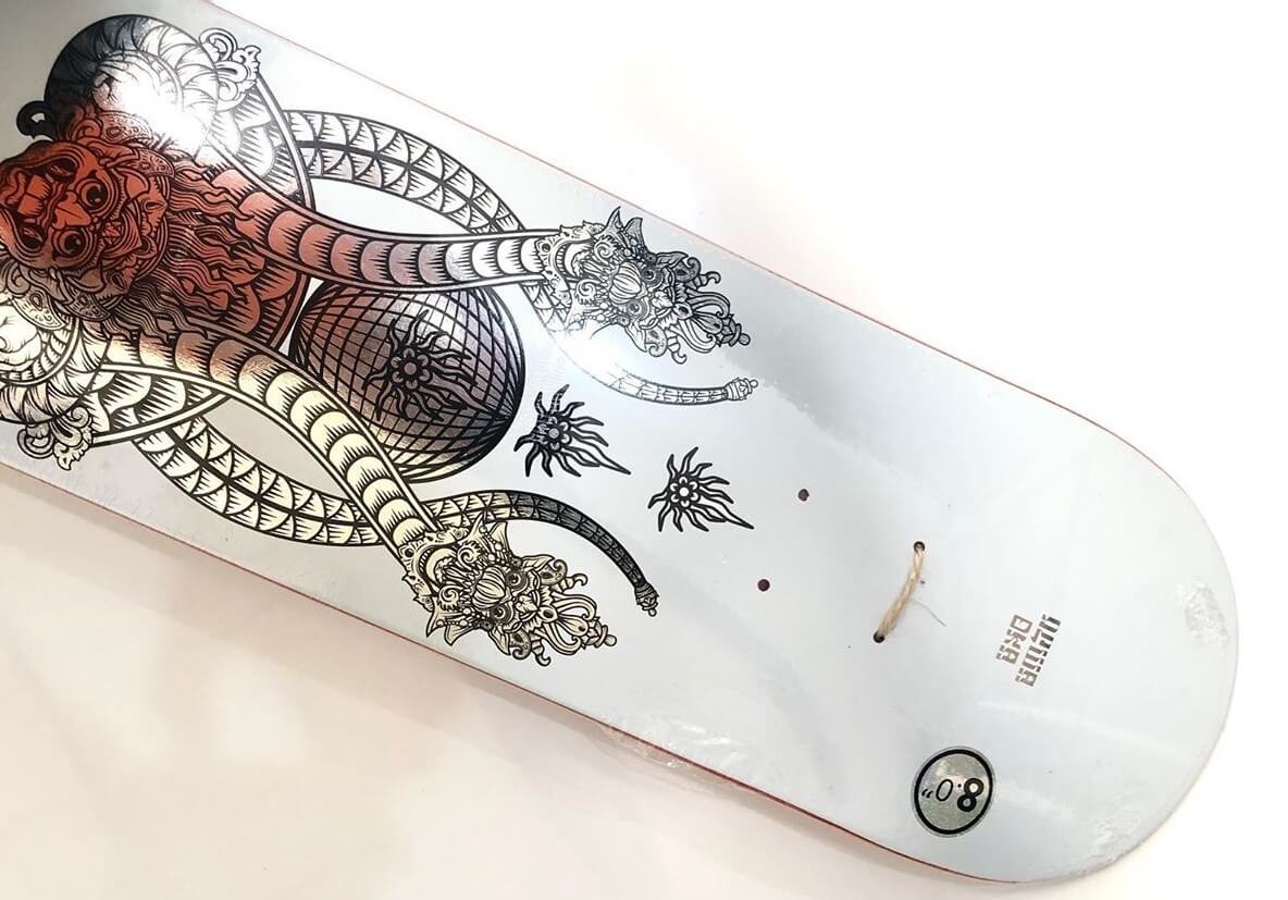 Desain unik skateboard kreasi Motion Lair dengan seniman lokal
